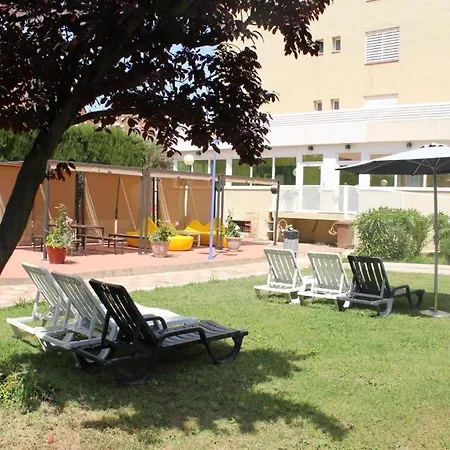 Estrella De Mar Youth بيت شباب كاليليا