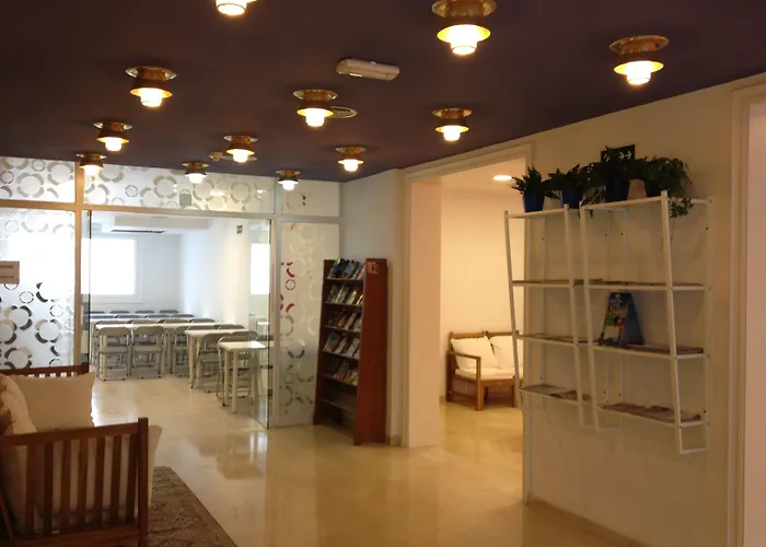 Estrella De Mar Youth אכסניה קאללה