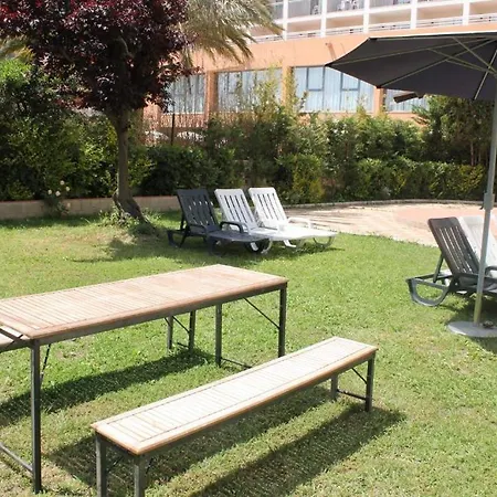 Estrella De Mar Youth Albergue