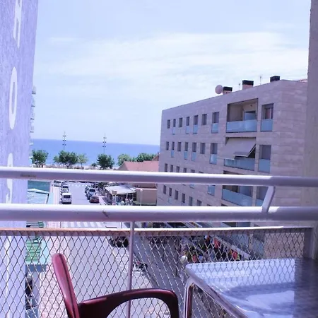 Estrella De Mar Youth Albergue Calella