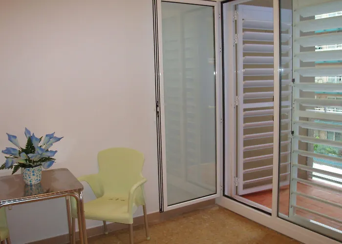 Hostel Estrella De Mar Youth Calella